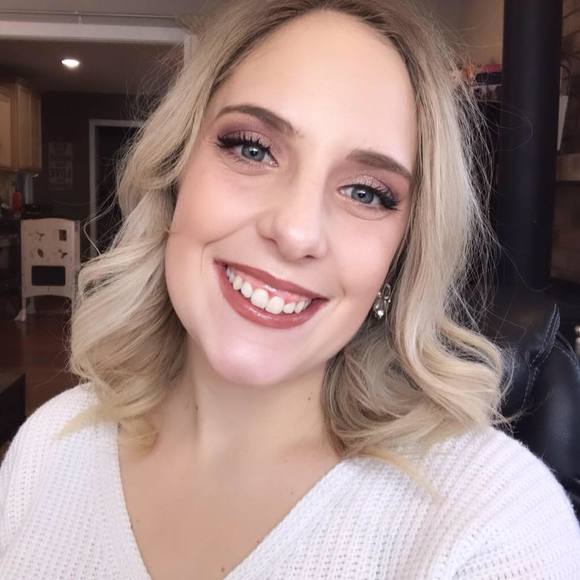 Meet your Posher, Brianne - Picture 1 of 1